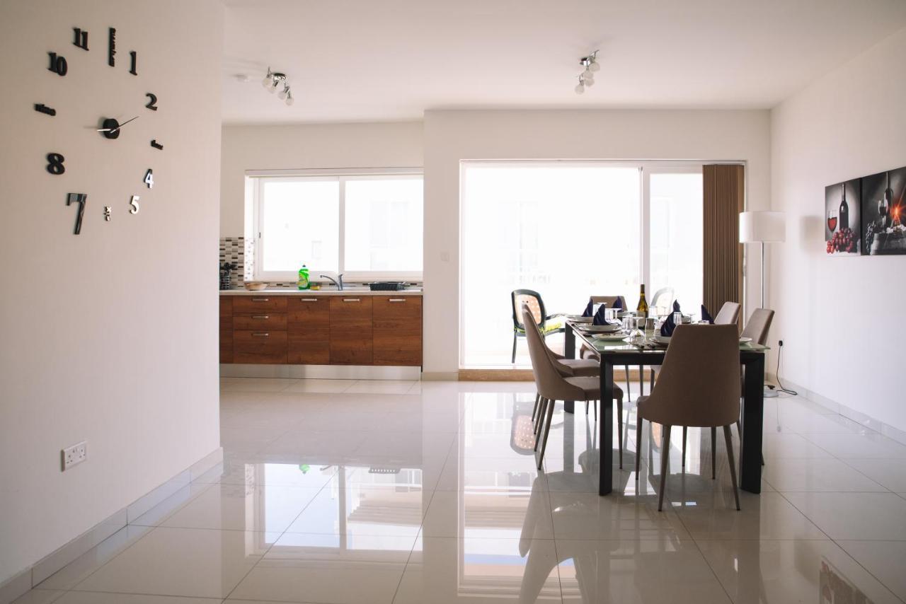 Modern 3 Bedroom With Ac Apartment Żabbar Eksteriør billede